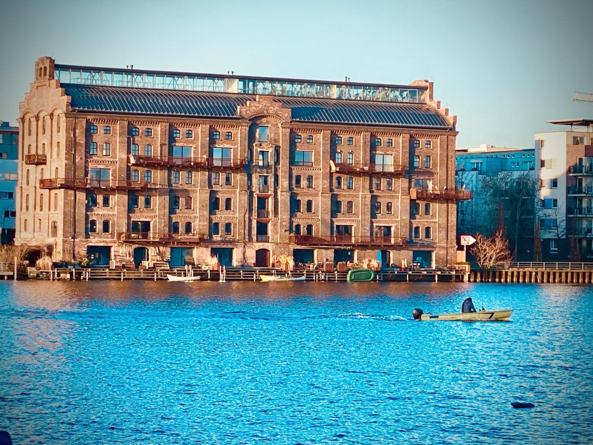 Schoene Aussichten Mitten In Berlin - Il Sole Zewnętrze zdjęcie